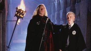 Harry Potter and the Chamber of Secrets's poster