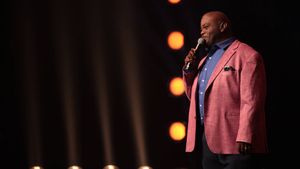 Lavell Crawford: Home for the Holidays's poster