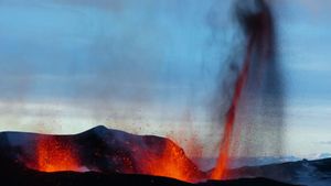 Iceland: Land of Fire and Ice's poster
