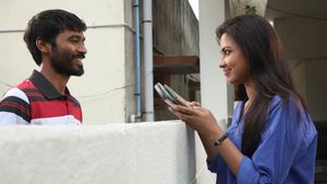 Velaiyilla Pattathari's poster