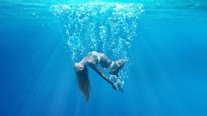 Under the Silver Lake's poster