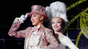 A Dream in Lilac / Jewel de Paris!!'s poster