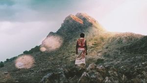 Manjhi: The Mountain Man's poster