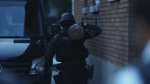 Resistance: Police Against the Wall's poster