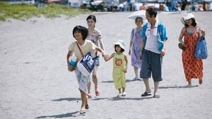 Shoplifters's poster