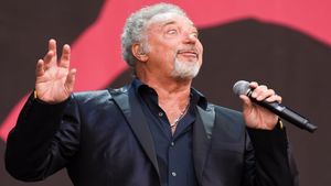 Tom Jones - Glastonbury's poster