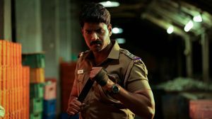Maayavan's poster
