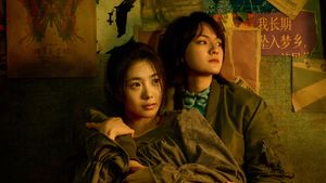 Girls on Wire's poster