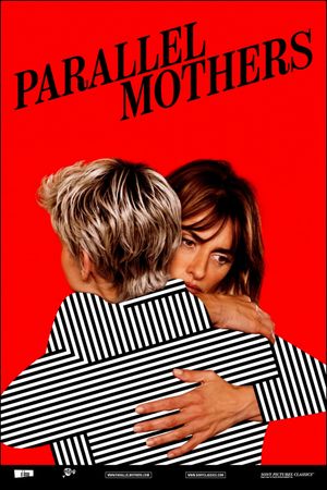 Parallel Mothers's poster