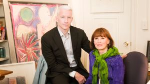 Nothing Left Unsaid: Gloria Vanderbilt & Anderson Cooper's poster