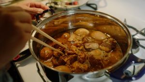 Braised (Thịt Kho)'s poster