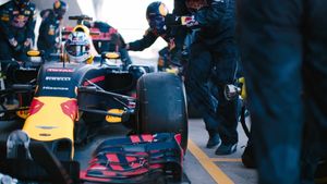 The History of the Pit Stop's poster