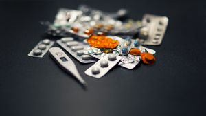Big Bucks Big Pharma - Marketing Disease and Pushing Drugs's poster