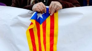 Catalonia: Spain on the Verge of a Nervous Breakdown's poster