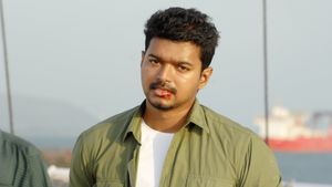Thuppakki's poster