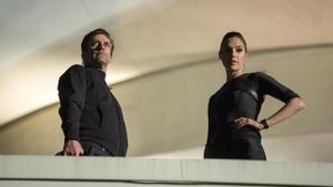 Keeping Up with the Joneses's poster