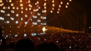 Vianney en concert à l’AccorHotels Arena's poster