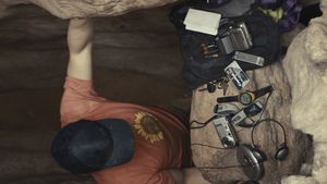 127 Hours's poster