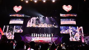 =LOVE 7th ANNIVERSARY PREMIUM CONCERT THE MOVIE's poster