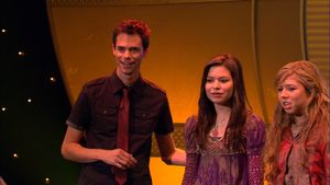 iCarly: iGo to Japan's poster
