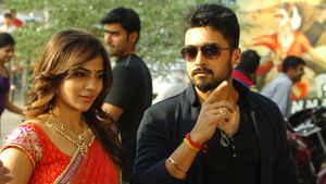 Anjaan's poster