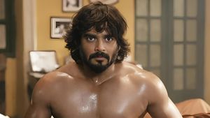 Irudhi Suttru's poster