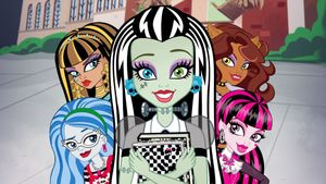 Monster High: New Ghoul at School's poster