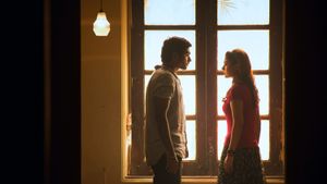 Naanum Rowdy Thaan's poster