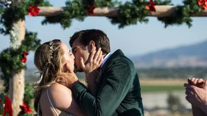 A California Christmas: City Lights's poster