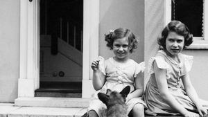 Elizabeth & Margaret: A Tale of Two Sisters's poster
