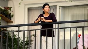 Theera Kadhal's poster