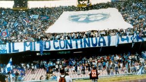 Estranei alla massa's poster
