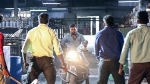 Raja Vamsam's poster