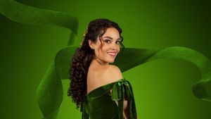 Unwrapping Christmas: Mia's Prince's poster