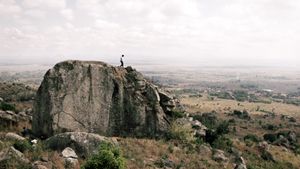 The Warm Heart of Africa, Bouldering in Malawi's poster