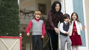 Michael Jackson: Searching for Neverland's poster