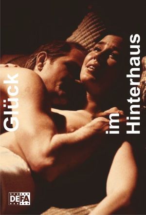 Glück im Hinterhaus's poster