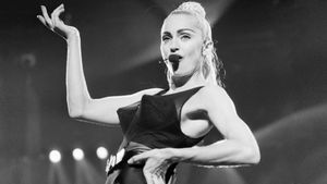 Madonna: Blond Ambition World Tour Live's poster
