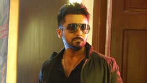 Anjaan's poster