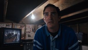 Under the Silver Lake's poster