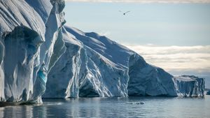Under Thin Ice's poster