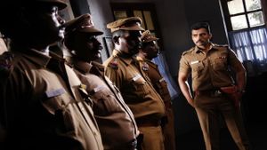 Vellore Maavattam's poster