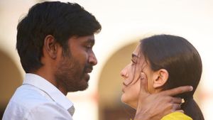Atrangi Re's poster