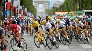Le Tour De France - The Official History 2007-2010's poster