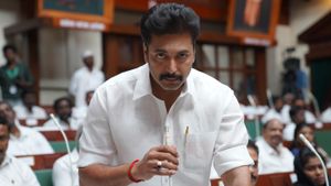 Karathey Babu's poster