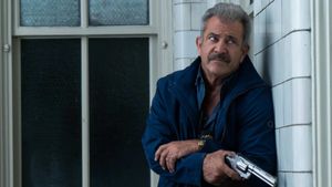 Dragged Across Concrete's poster