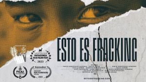 Esto es Fracking's poster