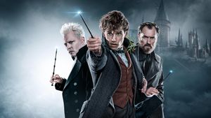 Fantastic Beasts: The Crimes of Grindelwald's poster