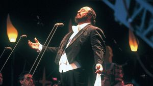 Pavarotti in Hyde Park's poster