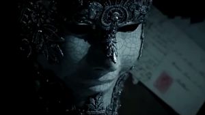 Luna's poster